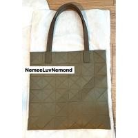 ราคา มือสอง (มีตำหนิ) ปี 2023 BaoBao Issey Miyake (28185162179)