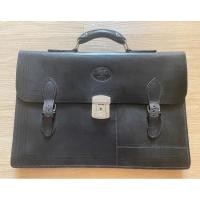 ราคา กระเป๋านักเรียน Jacob School Bag (ส่งต่อมือสอง) 18 นิ้ว หนังแท้ สภาพ85% (23440869177)