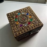 ราคา กล่องไม้เก็บของ ใส่พระ เดินเส้น สีทองโบราณ ล้านนา หีบขนาดเล็ก ส่งต่อ ไม่ได้ใช้เลย (42902475301)