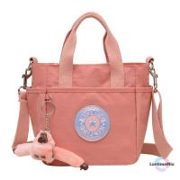 ราคา LontimeMio] ไนลอนกันน้ํากระเป๋าสะพายข้างขนาดใหญ่กระเป๋าสะพายไหล่กระเป๋าถือพร้อมจี้ลิงตุ๊กตาสําหรับผู้ชายผู้หญิงใหม่ (42404476991)