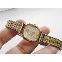 ราคา นาฬิกา Vintage มือสองญี่ปุ่น Seiko ชุบทอง 16 5570 หน้าปัดสีเหลือง ผู้หญิง Quartz รูปทรงเบาะ 24mm (44022803556)