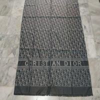 ราคา ผ้าคลุม แนวแฟชั่น Christian Dior มือสอง สภาพดี ของพร้อมส่งครับ (27785694481)