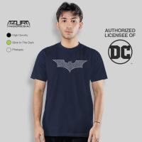 ราคา เสื้อยืด Azura DC Original Batman Dark Knight โลโก้ Silver Navy Glow Motif (40155825368)