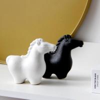 ราคา [Kloware ] เซรามิค ตุ๊กตาเซรามิค รูปปั้นม้ามงคลน่ารัก เครื่องประดับเซรามิก รูปยูนิคอร์นน้อย สไตล์จีน สร้างสรรค์ สําหรับตกแต่งบ้าน ม้า รูปปั้นเรซิ่น ของขวัญ ของตกแต่งเรซิ่น (24330639854)