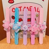 ราคา ✨ข้อเสนอพิเศษจํากัดเวลา✨เด็ก Luminous หมุน Pop แหวน Sanrio Kuromi Melody สร้อยข้อมือซิลิโคนของเล่นสาวการ์ตูนน่ารัก Papa แหวน (29885719586)