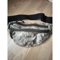 ราคา กระเป๋าคาดอก ลายทหาร สีครีม (43366855338)