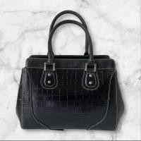 ราคา Pierre Cardin กระเป๋าทรงถือสีดำ (43408588174)