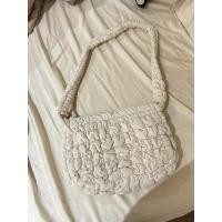 ราคา [ของใหม่] Shoopen Soft Quilting Bag L (รุ่นสายสะพายข้างยาว) สี Ivory (27665911486)