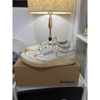 ราคา รองเท้า Reebok Classic มือสอง (negotiable) (28015202466)