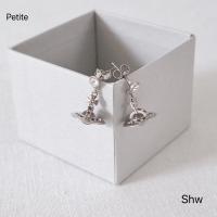 ราคา พร้อมส่ง New Vivienne westwood new petite Orb earrings shw/ghw (24702636215)