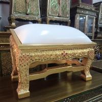 ราคา แท่น กราบพระ โต๊ะกราบพระ 24x46x36cm โต๊ะไม้ สีทอง เบาะสีขาว ที่กราบพระ (15212339392)