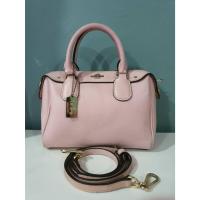 ราคา กระเป๋า Coach แบรนด์แท้ ทรงหมอน Speedy F37372 หนังแท้สีชมพู ขนาด 9 นิ้ว อะไหล่สีทองวิ๊งๆ เจ้าของขายเอง 1,000 บาท (19891589252)