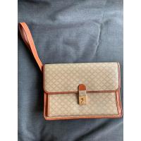ราคา กระเป๋าคล้องมือ แบรนด์ Celine vintage มือสอง (28891315342)