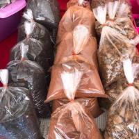 ราคา ผงเหล็กน้ำพี้ ผงแร่เหล็กน้ำพี้ ก้อนแร่เหล็กน้ำพี้ ถุงละ1กิโล 200บาท (5741886017)