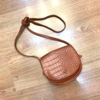 ราคา กระเป๋าสะพายลายหนังงู (1228984675)