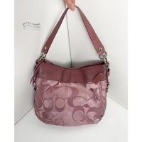 ราคา Thrifthabor x A.list.vintage - Coach Zoe Optic Signature C Hobo Shoulder Bag in Mauve Pink F14711 แท้ (27432525760)