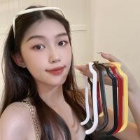 ราคา ตามมาตรฐาน219แถบคาดศีรษะสี่เหลี่ยมแว่นตาคาดศีรษะแว่นกันแดดที่มองไม่เห็นห่วงผมทรงสี่เหลี่ยมที่มองไม่เห็นผมหยิกหนา ไม่จํากัดเพศ กลาง ย1866 (42501246364)