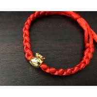 ราคา ด้ายแดงนำโชค สร้อยข้อมือนำโชค สร้อยข้อมือด้ายแดงมี จี้ถุงทอง เสริมโชคลาภ ความรัก มหาเสน่ห์ (18971569628)