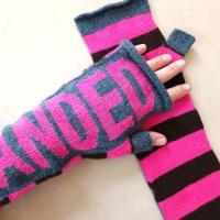 ราคา ถุงมือ vivienne westwood มือสอง ของแท้ (21237773675)