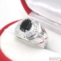 ราคา SKJewelryFactory แหวนนิลแท้ ทรงนี้เหมาะสำหรับผู้ชาย แหวนนิลล้อมเพชร ใส่แล้วช่วยปกป้องภัยอันตรายได้ MR00465-ONX (7366952344)