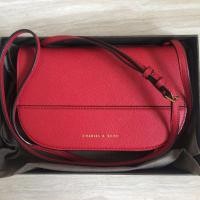ราคา CHARLES & KEITH มือสองของแท้ % (1303936305)