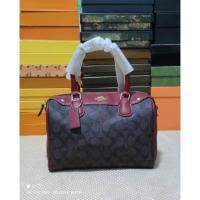 ราคา กระเป๋าผู้หญิง Coach ทรงหมอน 10 นิ้ว งานซิปปั๊ม งานดี มีสายสะพายยาว ถุงผ้า การ๋ด #กระเป๋าผู้หญิงทรงหมอน #กระเป๋าแบรนด์ (8879285042)