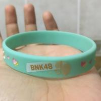 ราคา BNK48 Koisuru Fortune Cookie Wristband (1269420843)