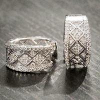 ราคา แฟชั่น 925 เงินสเตอร์ลิงอินเทรนด์หญิง Hoop ต่างหูเงินคริสตัล Cubic Zirconia ประณีตหญิงอุปกรณ์เสริมแฟชั่นเครื่องประดับอเนกประสงค์ (26736689403)