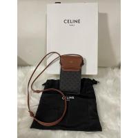 ราคา Celine phone pouch bag (Like new) (28753813971)