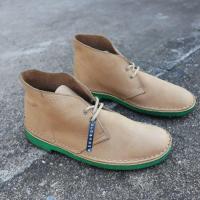 ราคา ส่งฟรี 8Us 26Cm 41Eu รองเท้า Clarks Originals Desert BootTan Nubuck Green Sole Pre-owned Authentic (28734402584)
