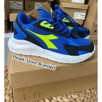 ราคา รองเท้า Diadora Cordura Jr Black Blue ไซส์ 30 ต้นฉบับเท่านั้น (26387531127)
