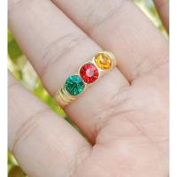 ราคา แหวนหัวพลอยสามสีตัวแหวนทำจากทองเหลืองแท้ไม่ชุบสีพลอยสามสีตัวเป็นพลอยสังเคราะห์เกรดพรีเมี่ยมอย่างดีทำให้สวยดึงดูกสายตาเวล (26276614739)