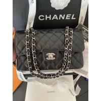 ราคา New Chanel Classic 9” black caviar holo 29 (23133196048)