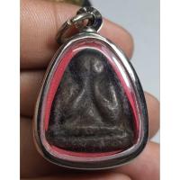ราคา พระปิดตาหลังแบบเนื้อผงมวลสารเก่าเลี่ยมกรอบพร้อมใช้ (40971091491)
