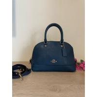 ราคา Coach แท้ ทรงโดมสีมิดไนท์ ฐาน 10 นิ้ว ทรงแข็งสวย มือสองสภาพดี มาพร้อมป้ายเเท็ก สายสะพายยาว(สายเทียบ) (26039613172)