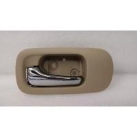 ราคา มือเปิดใน CRV G2 มือเปิดประตู CR-V G2 มือเปิดในโครมเมี่ยม สีครีม Honda CRV G2 แท้เบิกศูนย์ (20576987287)