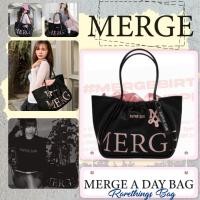 ราคา [ของแท้ 100% พร้อมส่ง] กระเป๋า Merge A Day Bag X Super Sun [Dusty Rose] official กระเป๋าถือ สะพายข้าง Drawstring Bag (43106497353)