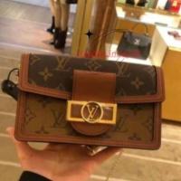 ราคา (LV M44580) Louis Vuitton DAUPHINE MINIBAG กระเป๋าสายโซ่ LV / สีน้ำตาล / กระเป๋าสะพายเฉียง ของแท้สภาพใหม่ รุ่นยอดนิยม (43402299342)