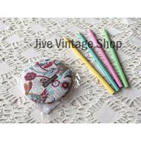 ราคา ใหม่ ในซอง JIM THOMPSON กระจกส่องหน้าแบบพกพา ทรงกลม บุผ้า cotton ลายดอกสีกระต่าย ใหม่ ยังไม่ผ่านการใช้งาน จากตู้ญี่ปุ่น (41610940829)