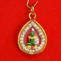 ราคา จี้ พระแก้วมรกต ล้อมเพชร cz พรีเมี่ยม กรอบ จิวเวลรี่ ไม่ลอกไม่ดำ (43300182833)