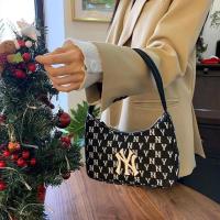 ราคา แท้ ถูกที่สุด กระเป๋า MLB NY กระเป๋าสะพายไหล่ Underarm bag (พรีออเดอร์ ต้องรอ!) กระเป๋า Ny MLB (16360127752)