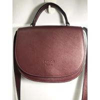 ราคา กระเป๋ามือสอง GIVENCHY BOXCOE PARIS มีหนังแท้ สีแดงเบอกันดี ขนาด 8 นิ้ว พร้อมส่ง (19508207786)