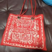 ราคา COACH Poppy Evie Red Slim Tote 13857  (5731579268)