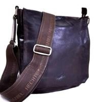 ราคา Daniel Hechter กระเป๋าหนังแท้ กระเป๋าหนังแท้มือสอง สะพายครอสบอดี้ สะพายผู้ชาย men leather saddle bag yonvintage (26865413913)