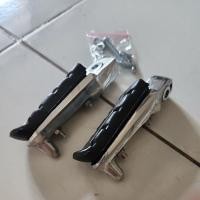 ราคา CBR พักเท้าหน้า พักเท้าหน้า cb150r, cb 150, cb 150 new postap ยางหน้า CBR cb 150R (28670574639)