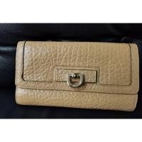 ราคา กระเป๋าสตางค์หนัง DKNY (20281020699)