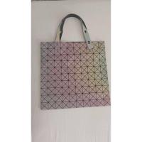 ราคา BaoBao isseymiyake 10x10 rainbow (24553104391)