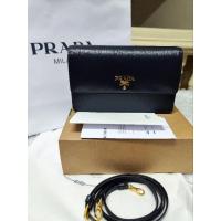 ราคา used like very new prada woc (22939090583)
