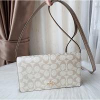 ราคา COACH Anna Foldover Clutch Crossbody In Signature (40406686770)