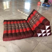 ราคา หมอนอิงสามเหลี่ยม ติดเบาะรองนั่ง 1 พับ (11365077782)